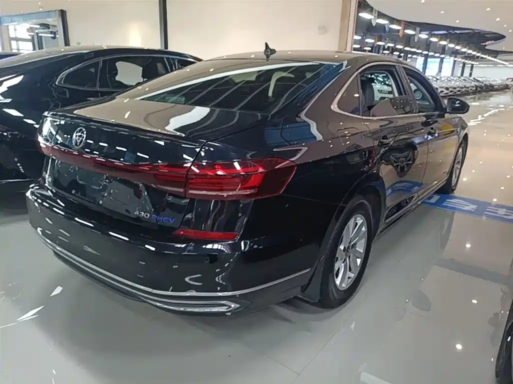 Volkswagen Passat New Energy 2022 430PHEV Hybrid Business Edition фото 7