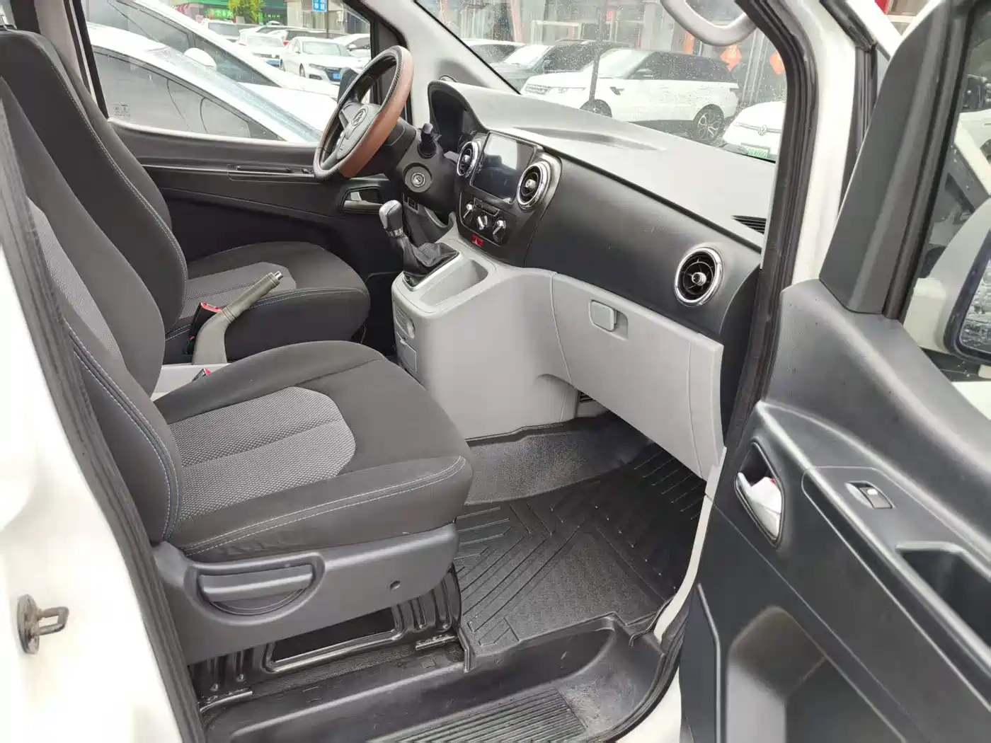 JAC Refine M3 2015 2015 Maker Edition 1.6L Luxury