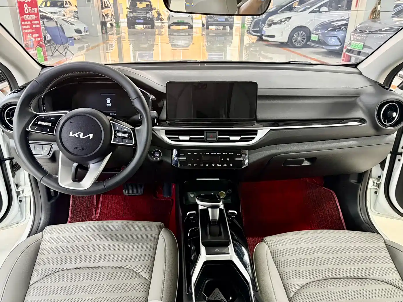 Kia K3 2023 Model 1.5L CVT Luxury Edition фото 9