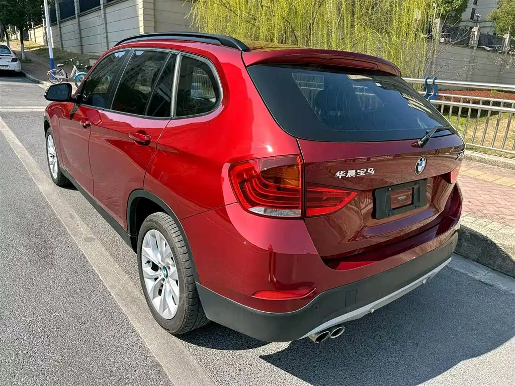 BMW X1 2014 sDrive18i Fashion Edition фото 9