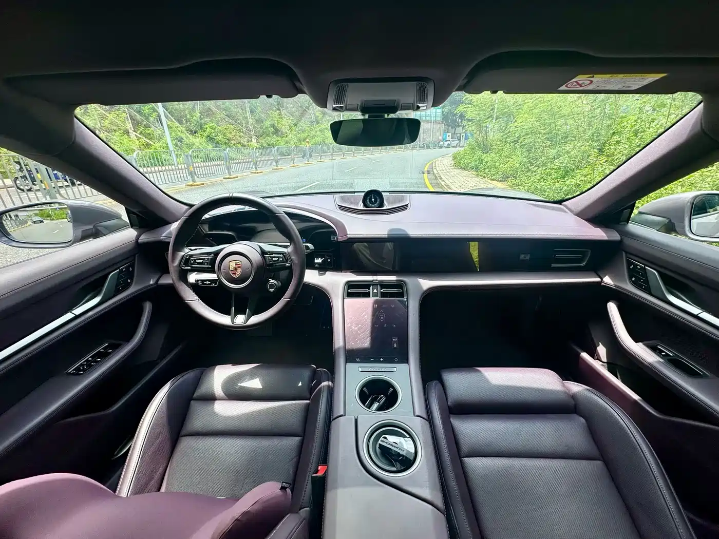 2025 Porsche Taycan