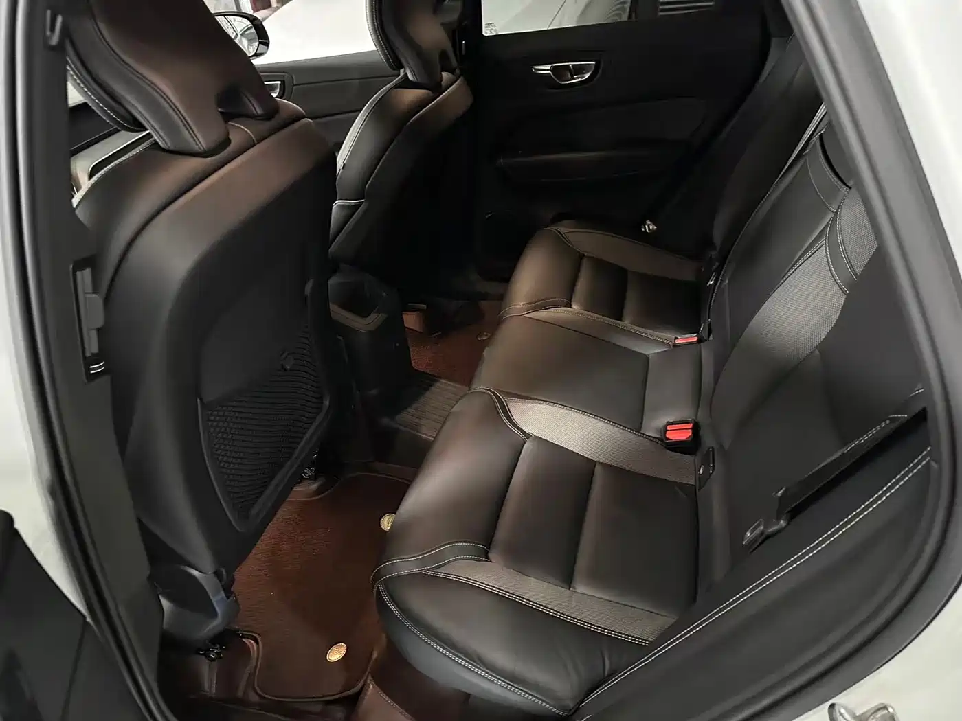 VOLVO XC60 PLUG-IN HYBRID