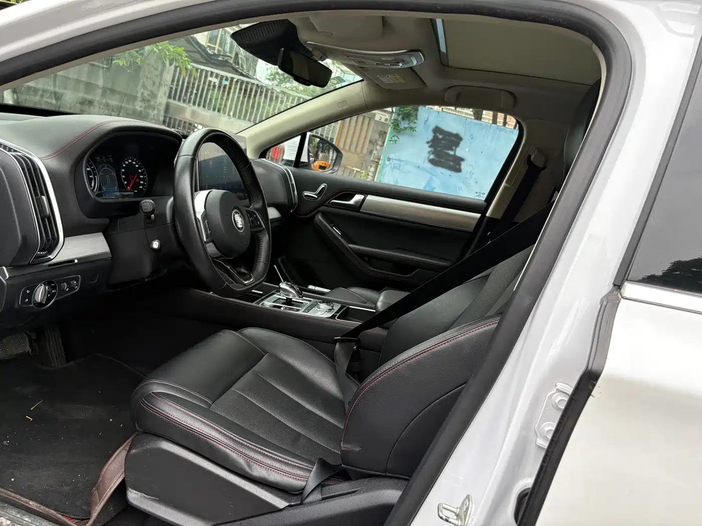 BYD Tang New Energy 2018 DM 2.0T AWD Smart Connection Enjoy Edition 7-Seater China V фото 4