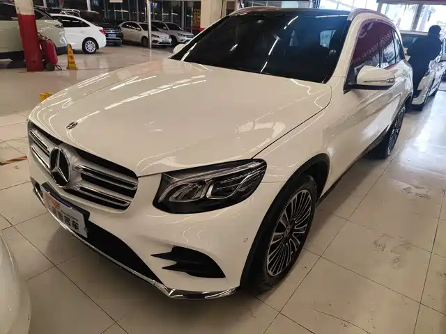 MERCEDES-BENZ GLC