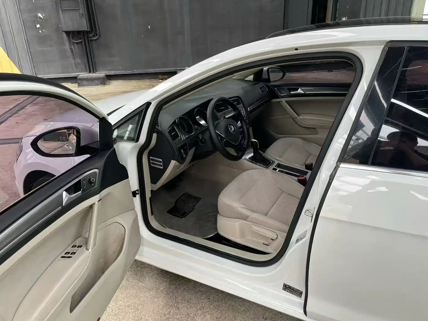 Volkswagen Golf 2015 1.4TSI Automatic Comfort фото 5