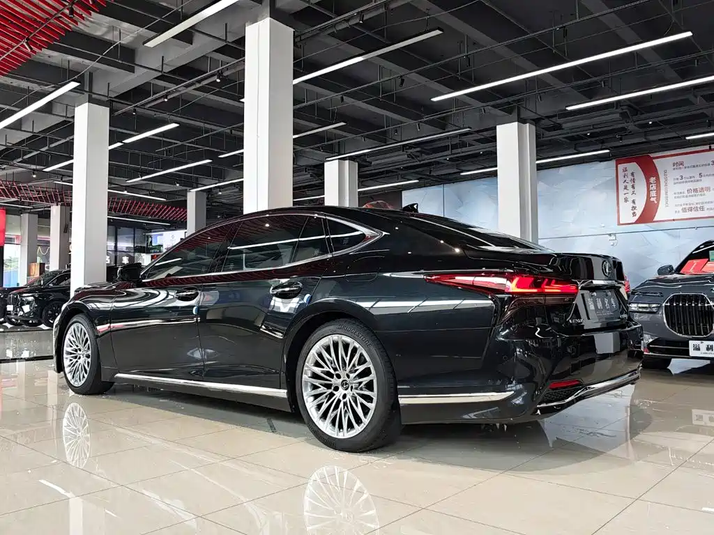 Lexus LS, миниатюра 6