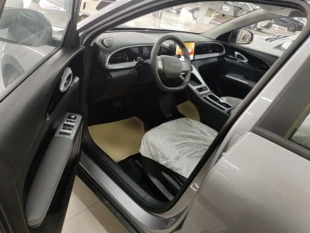 Geely Galaxy Starry Wish 2026 Edition 310km Youth Version фото 16