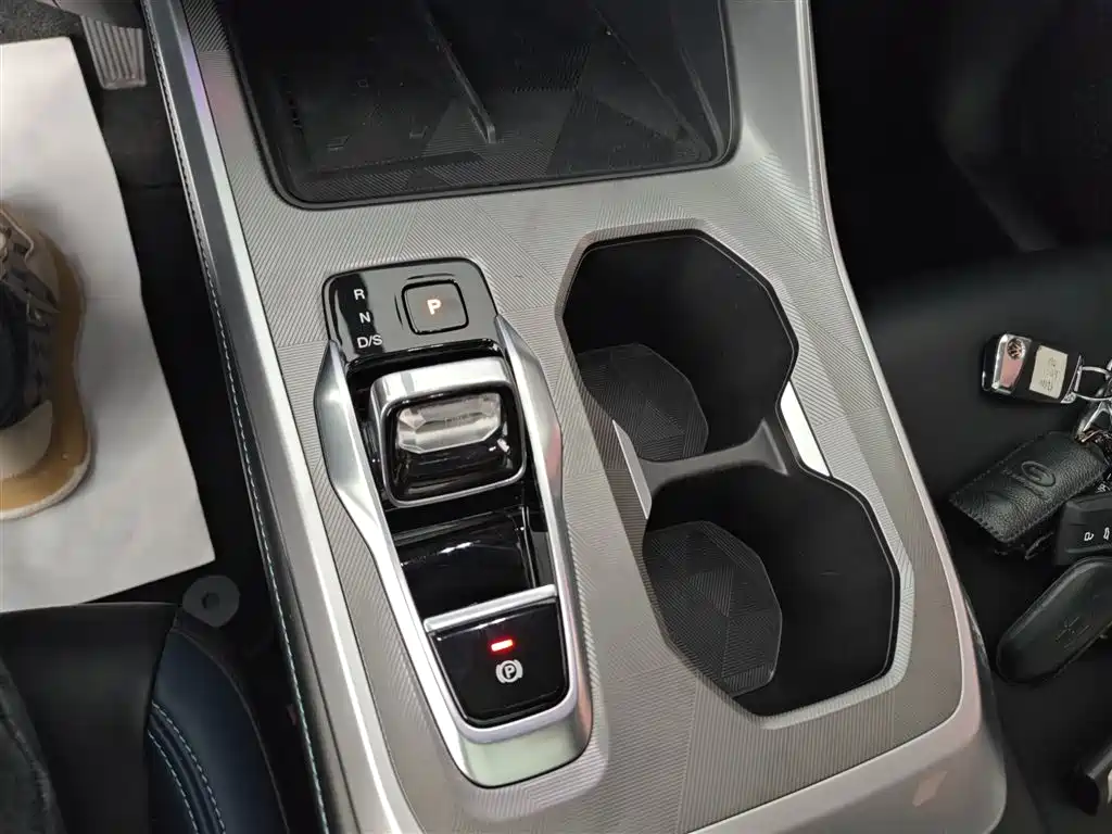 GAC Trumpchi Trumpchi GS3 2023 Shadow Speed 270T R-STYLE фото 14