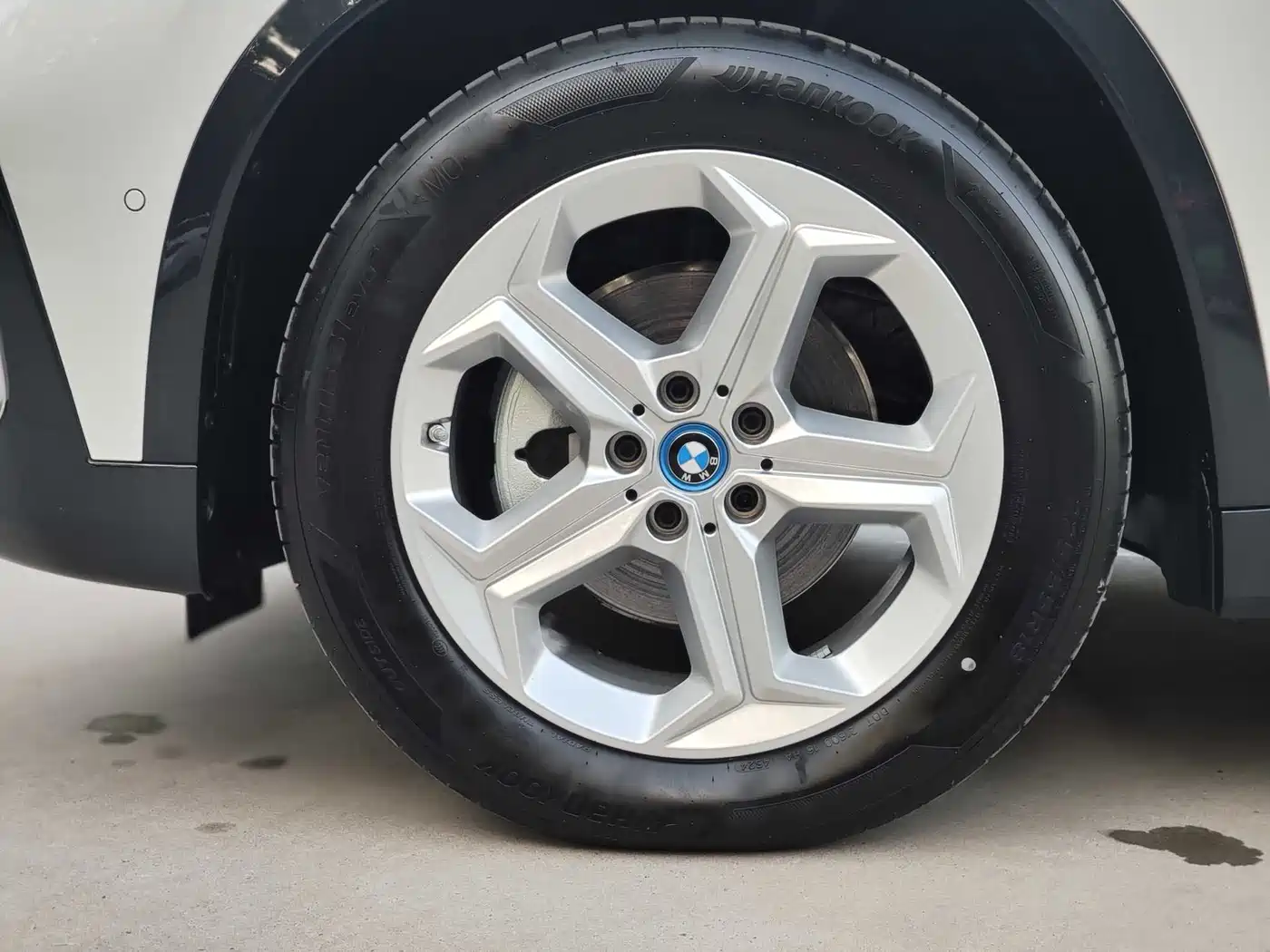 BMW iX1 2023 eDrive25L X Design Package фото 16
