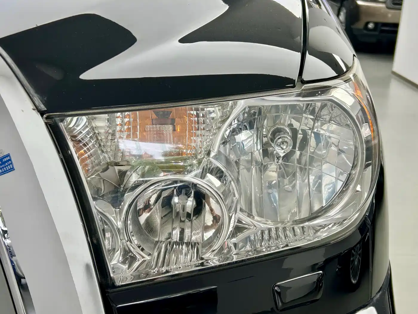 Toyota Sequoia 2010 5.7 Platinum Edition фото 14