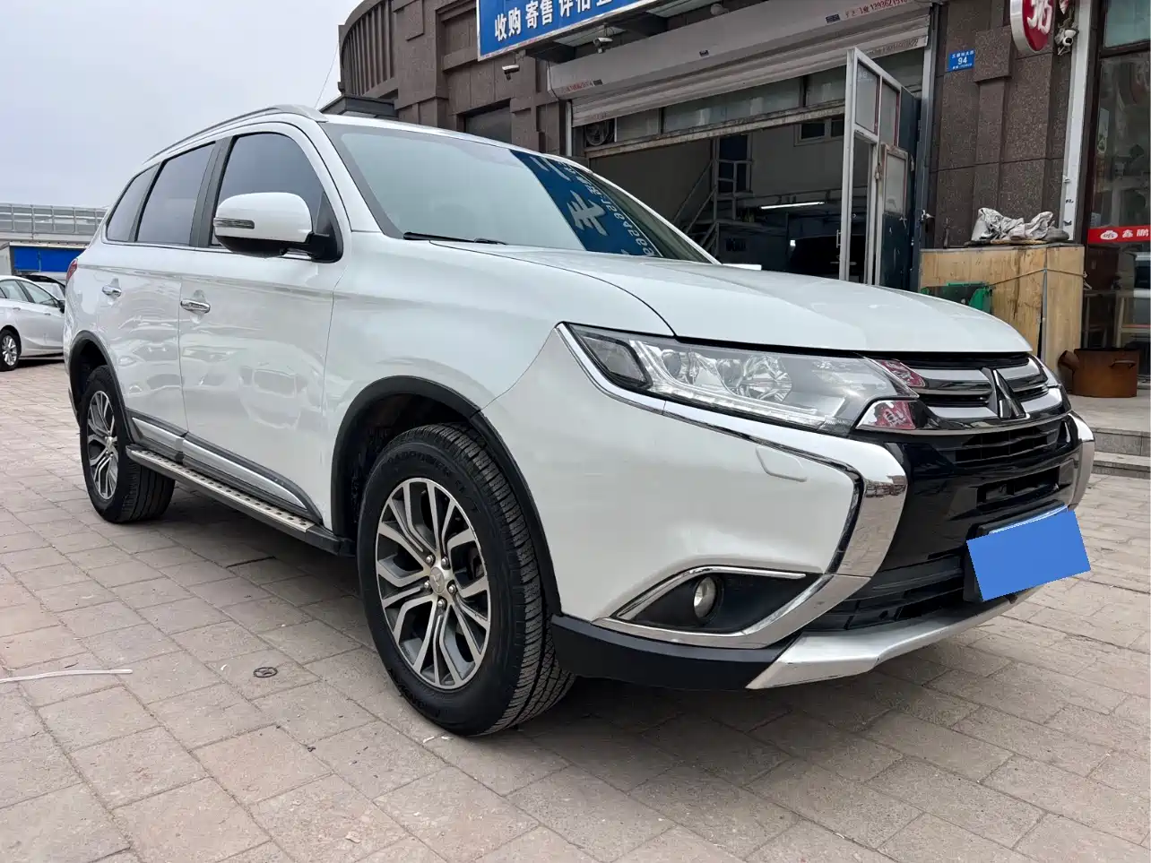 Mitsubishi Outlander 2017 2016 2.4L 4WD Elite Edition 5-seater