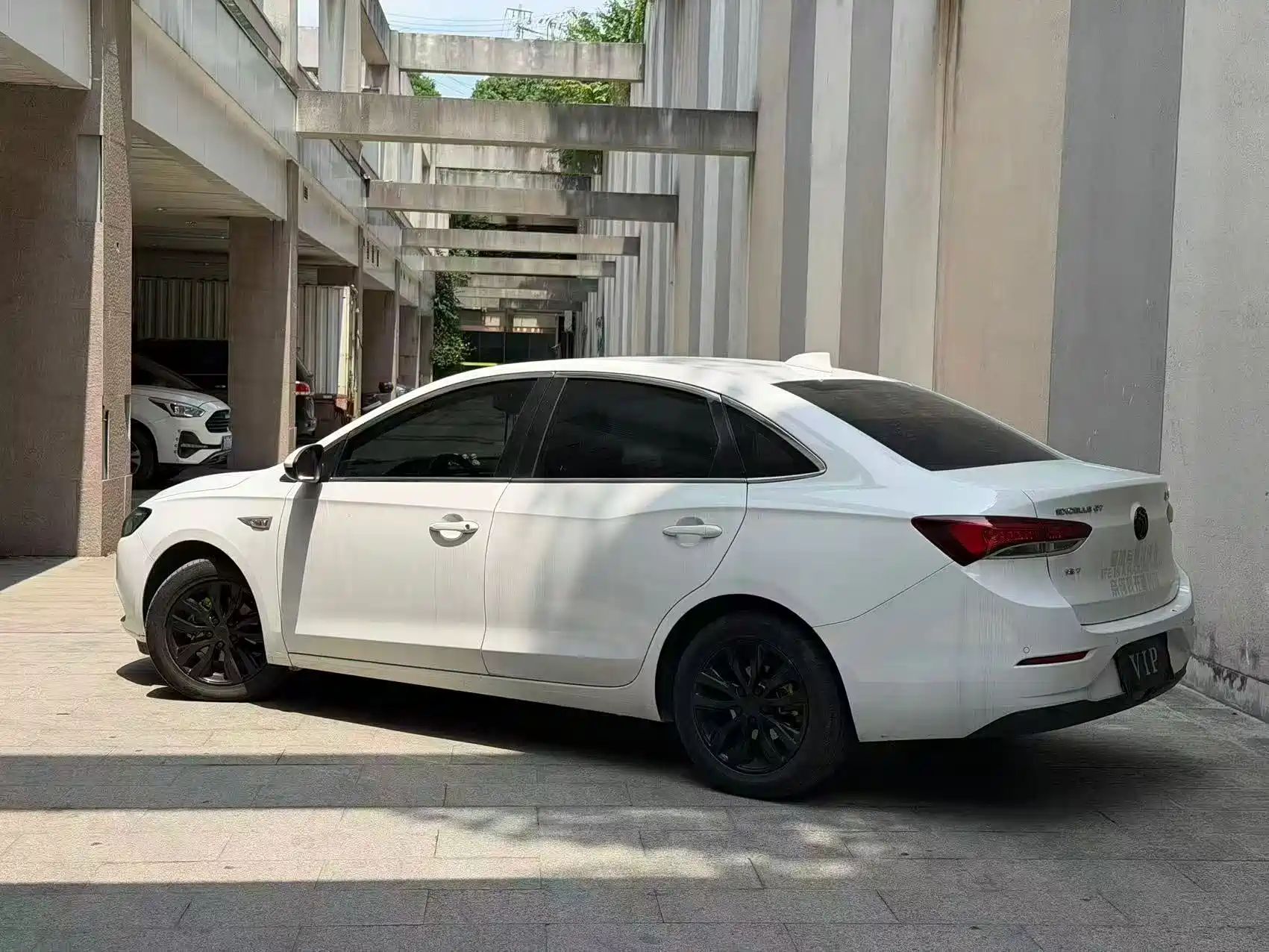 Photo 9 - Buick Excelle