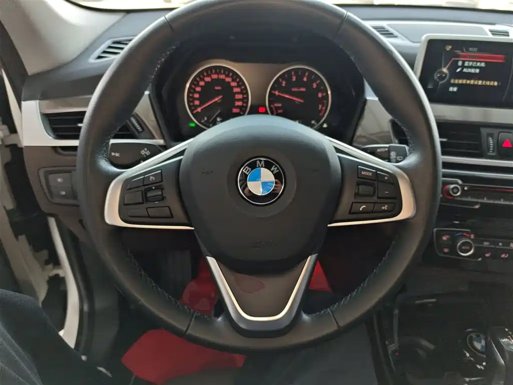 BMW X1 2016 xDrive20Li Luxury Model фото 11