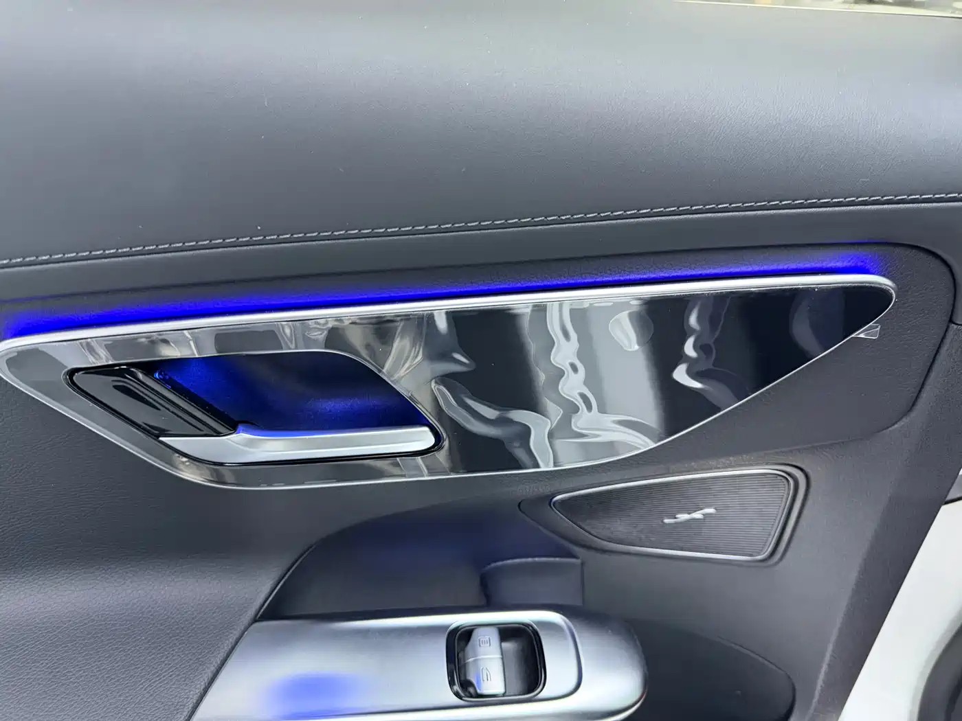 Mercedes-Benz C-Class 2023 Facelift C 260 L Sport Edition фото 10