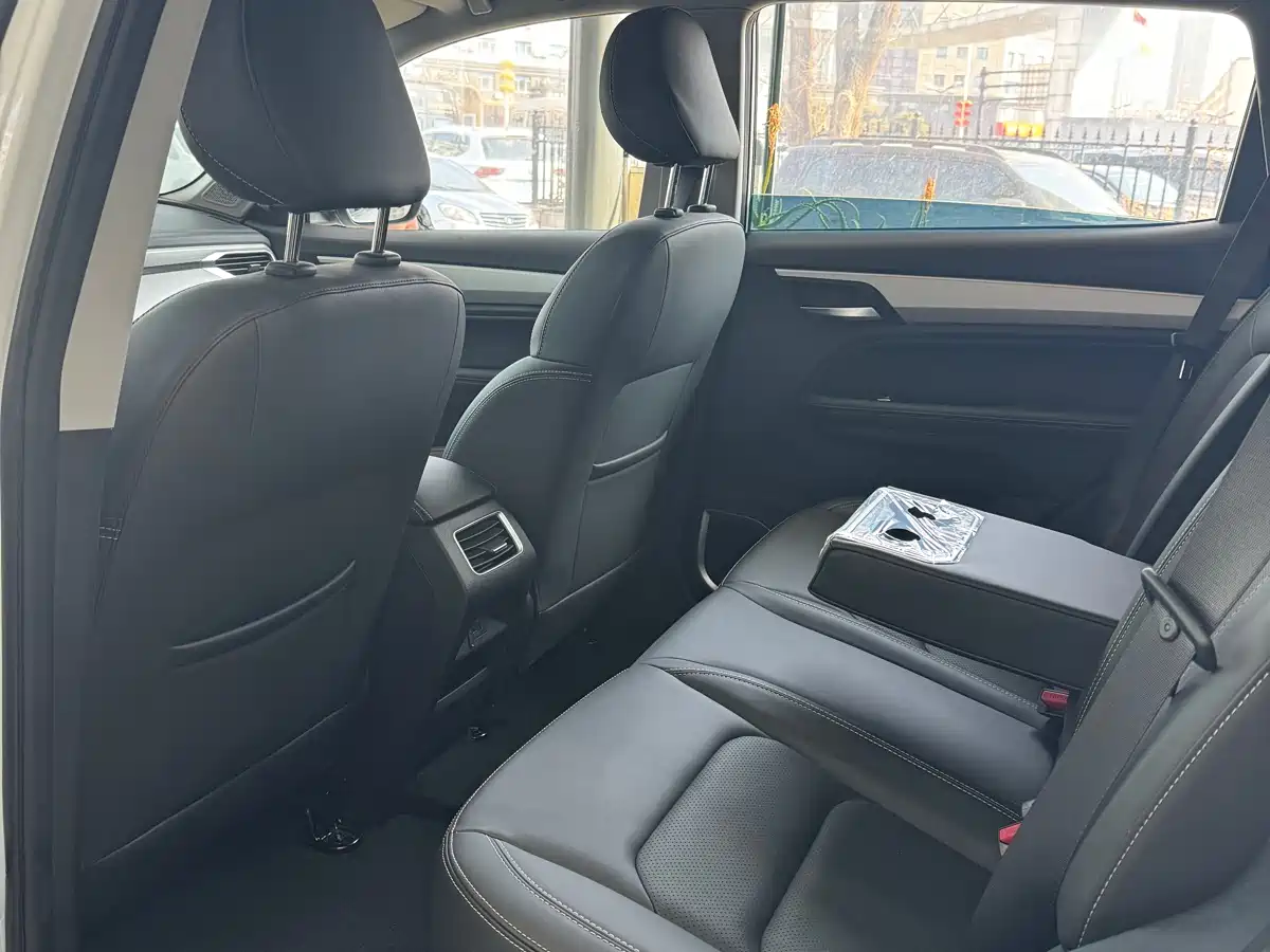 GEELY AUTOMOBILE VISION X6