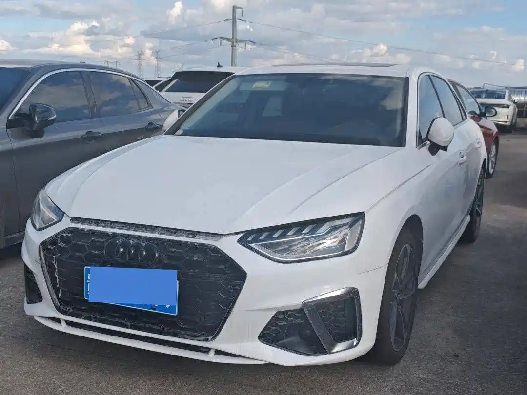Фото 1 - Audi A4L