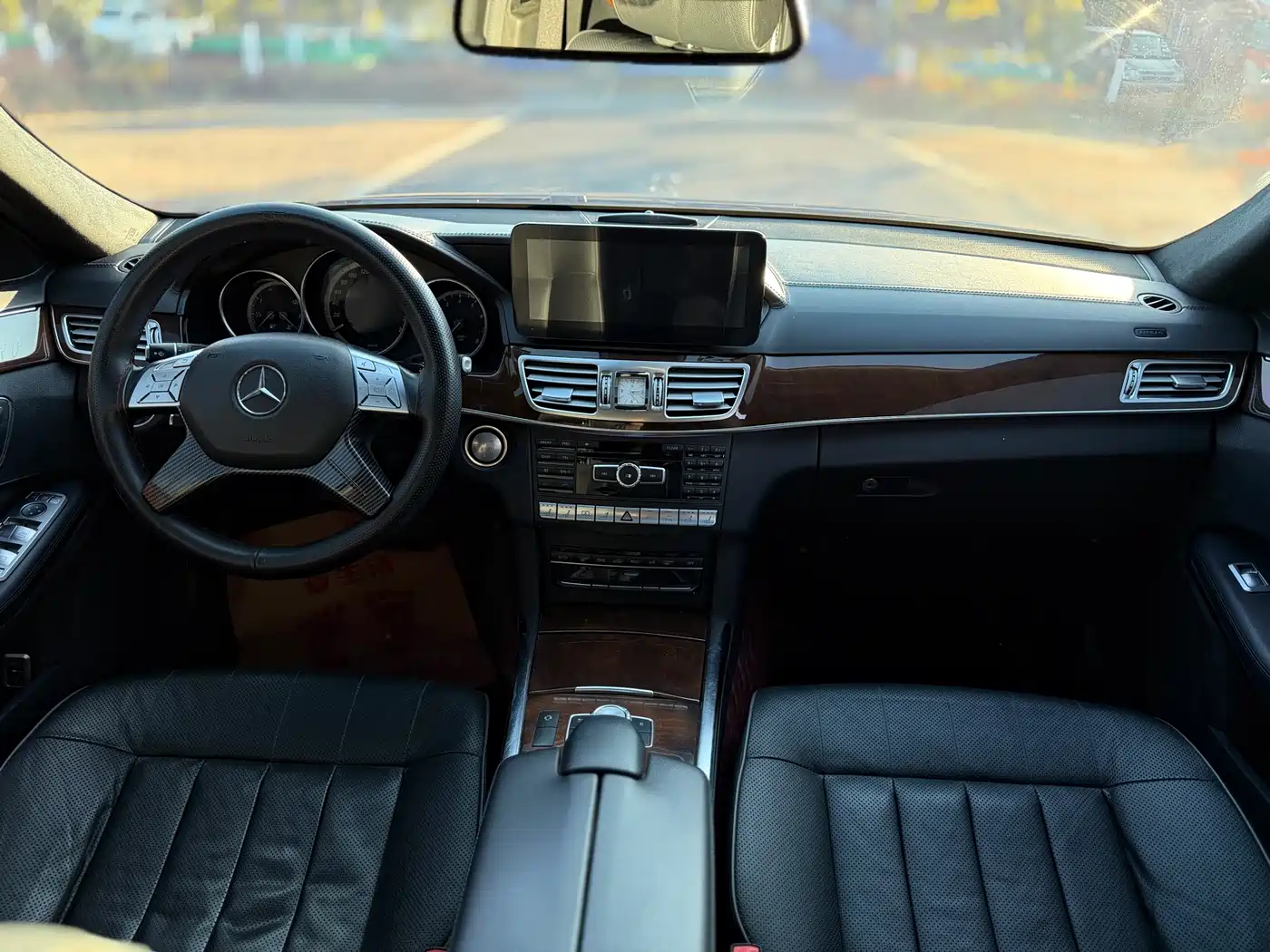 Mercedes-Benz E-Class 2015 E 320 L Luxury 4MATIC фото 20