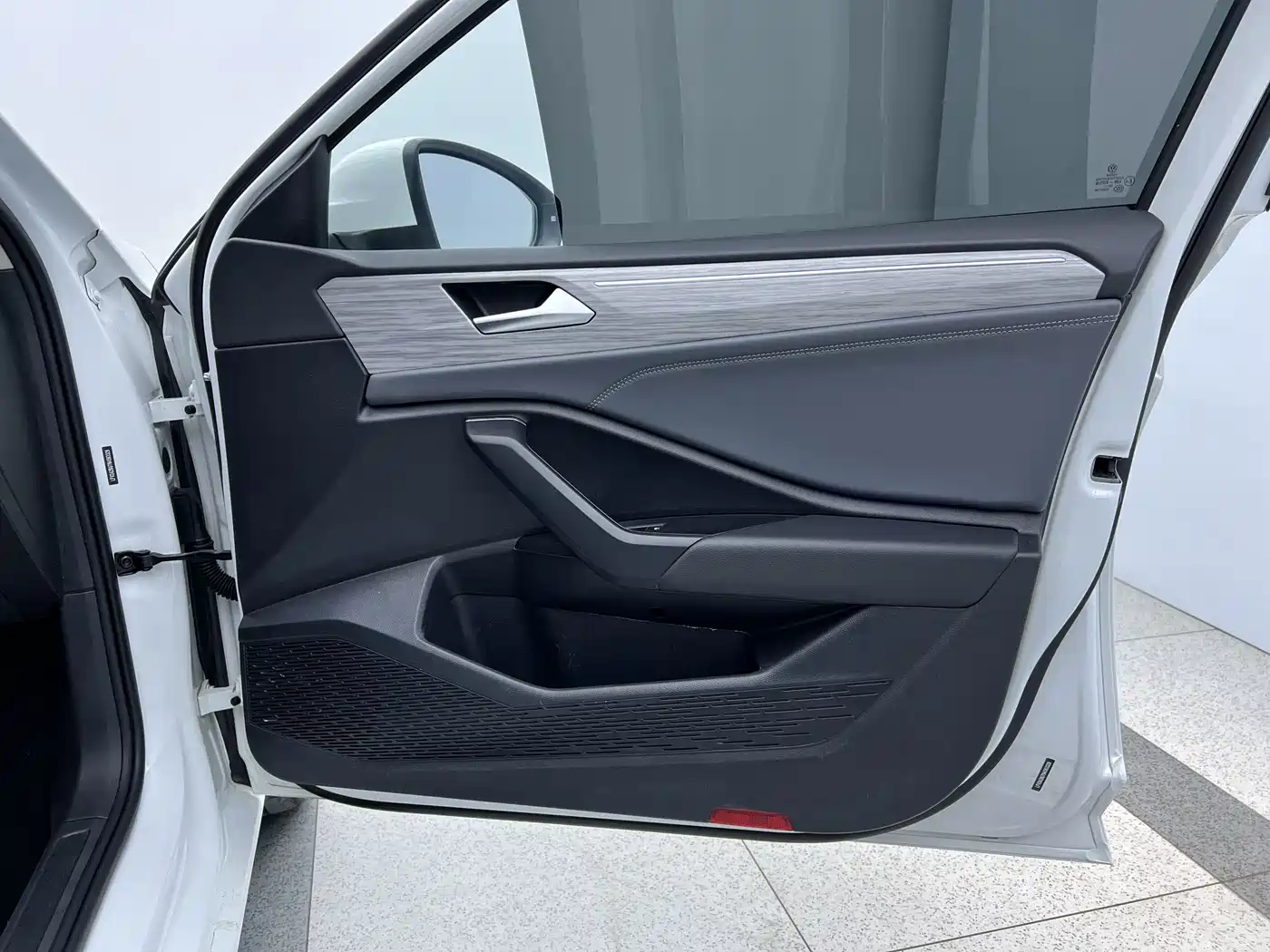 Volkswagen Sagitar 2023 280TSI DSG Beyond Lite фото 10