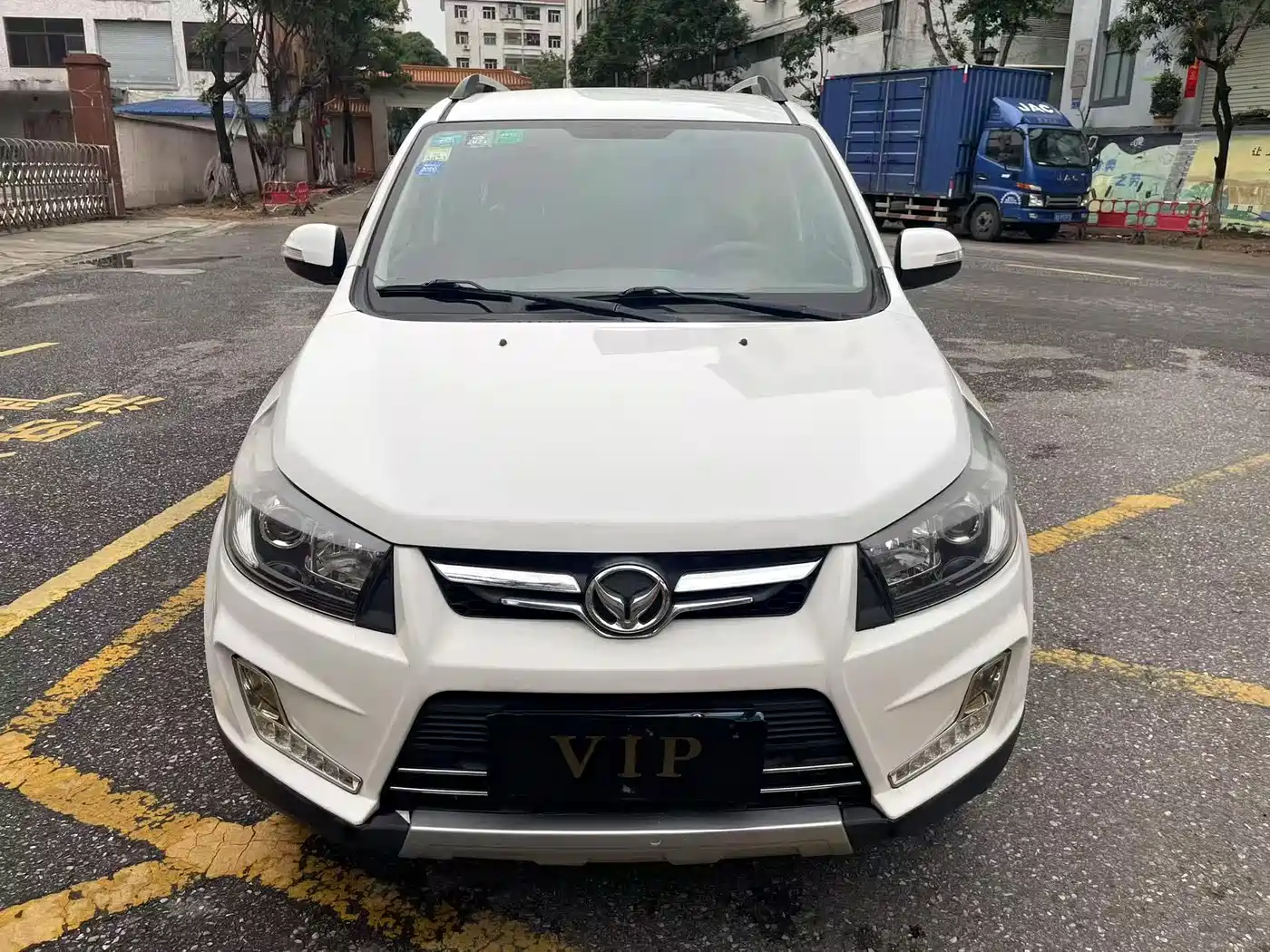 BAIC Huansu S3 2015 2015 1.5L Luxury (China V)