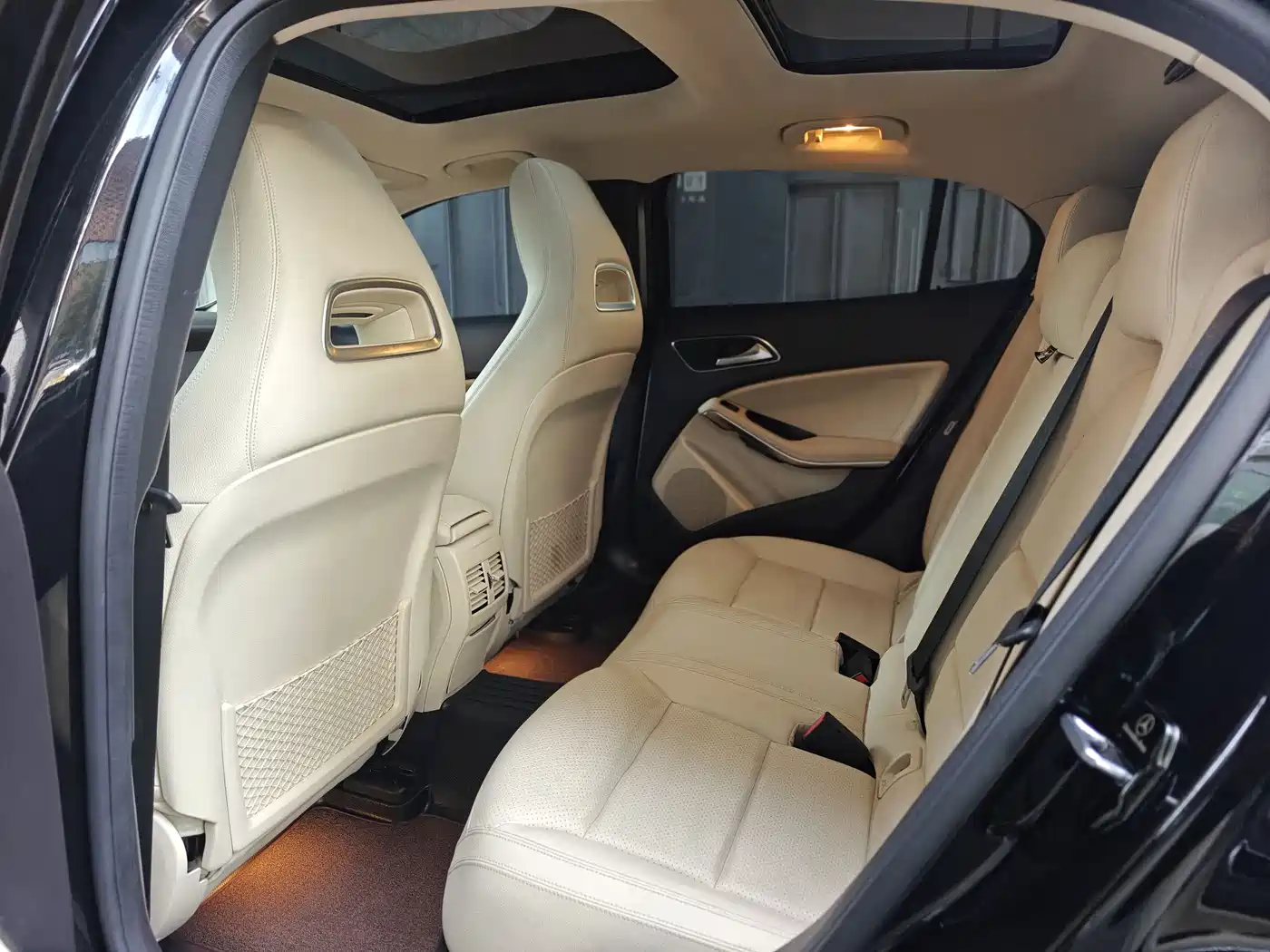 Mercedes-Benz GLA 2019 GLA 200 Dynamic фото 11
