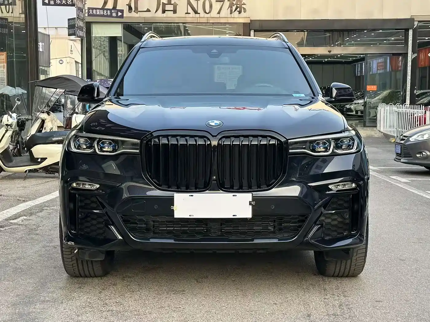 BMW X7 2020 xDrive40i Premium M Sport Package фото 2