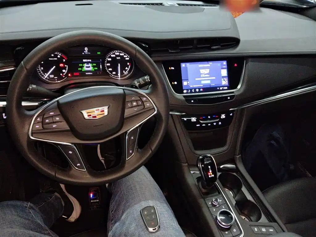 Cadillac XT5 2023 2.0T 2WD Fashion Edition фото 7