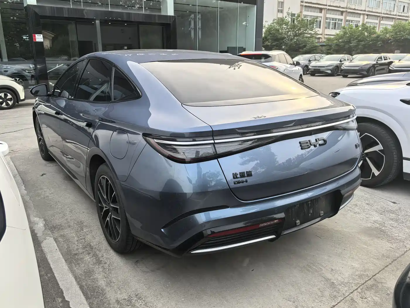 BYD Seal 2023 DM-i 1.5T 121km Premium фото 3