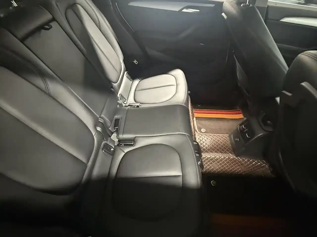 BMW X1 2018 sDrive20Li Leading Model фото 8