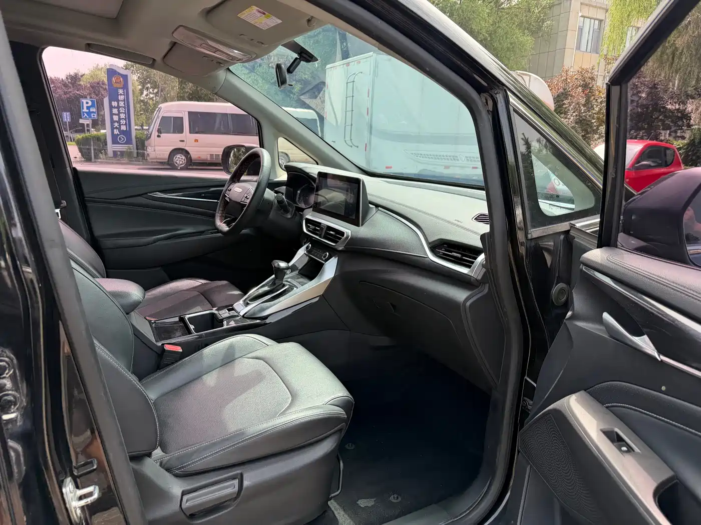 SAIC Maxus Maxus G50 2019 1.5T Automatic Elite Edition China VI фото 12