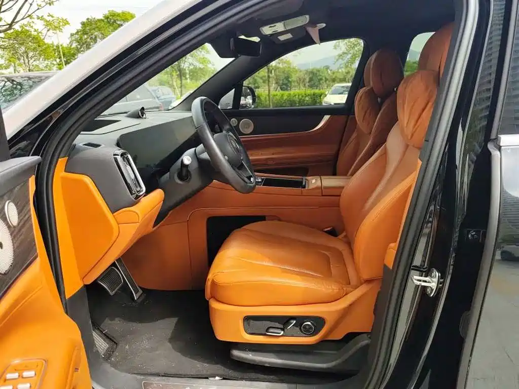 AITO Wenjie AITO M9 2024 Extended Range Ultra 42kWh 6-Seater фото 5