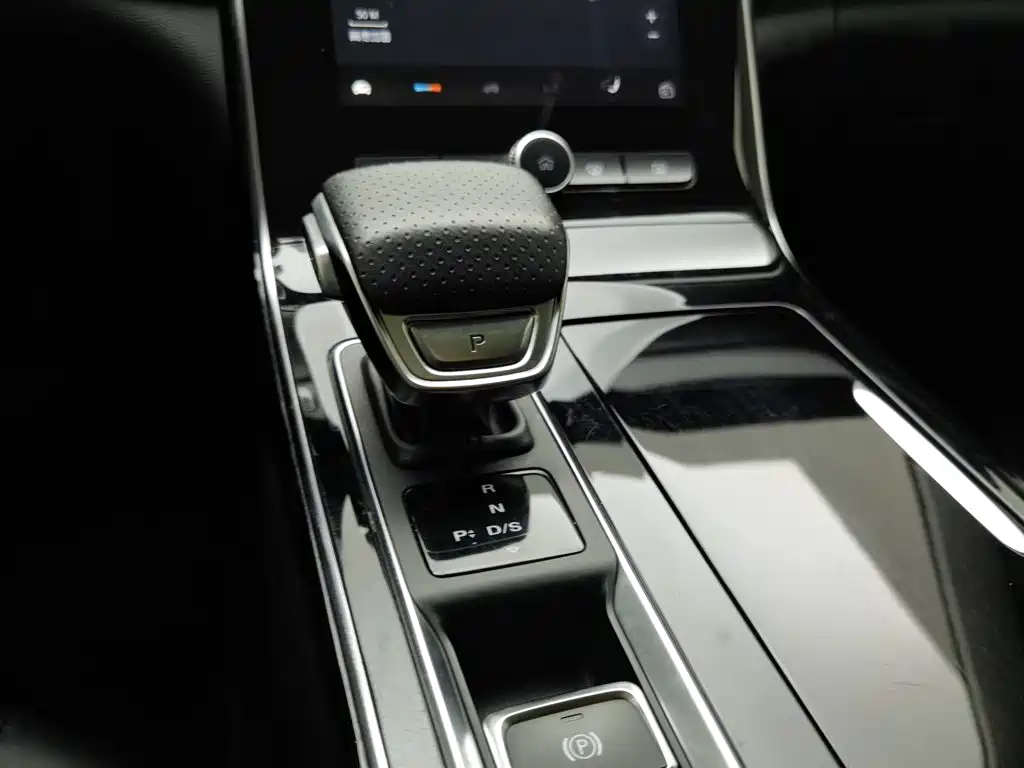 Roewe RX5 MAX 2021 2021 Supreme Series 400TGI Auto Luxury Cabin Edition