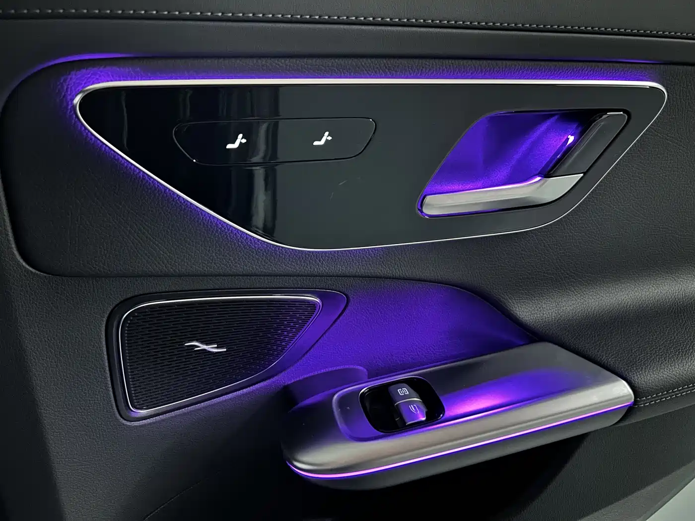 Mercedes-Benz C-Class 2023 Facelift C 260 L Sport Edition фото 10