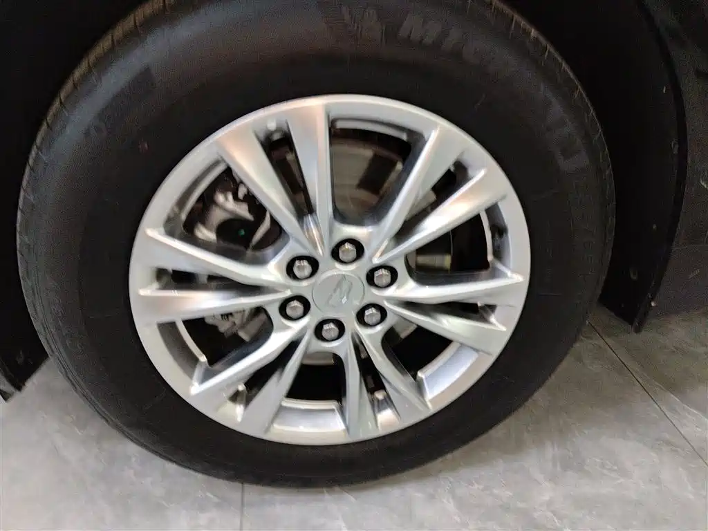 Cadillac XT5 2023 2.0T 2WD Fashion Edition фото 25