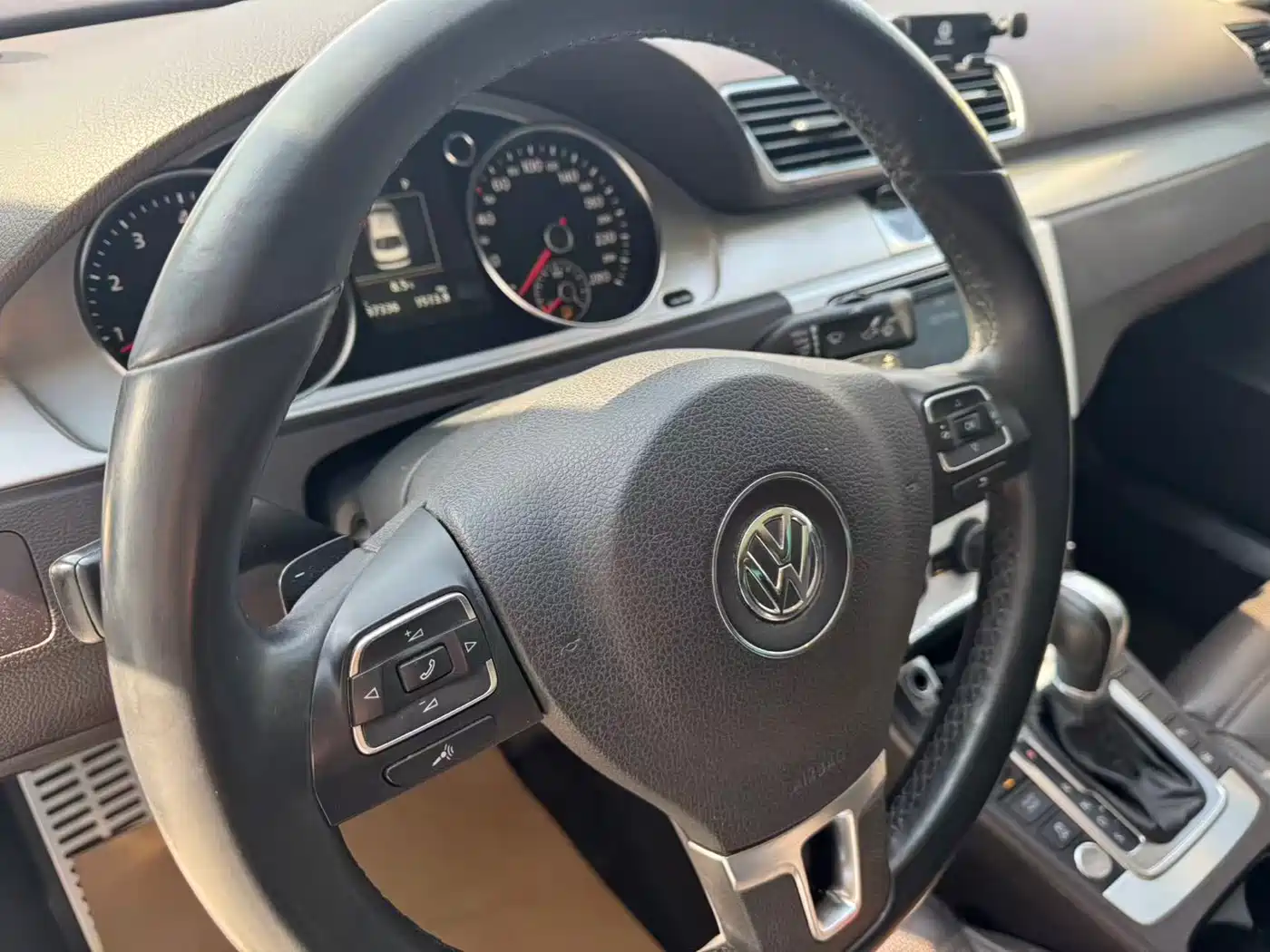 Volkswagen FAW-Volkswagen CC 2018 1.8TSI Luxury фото 10