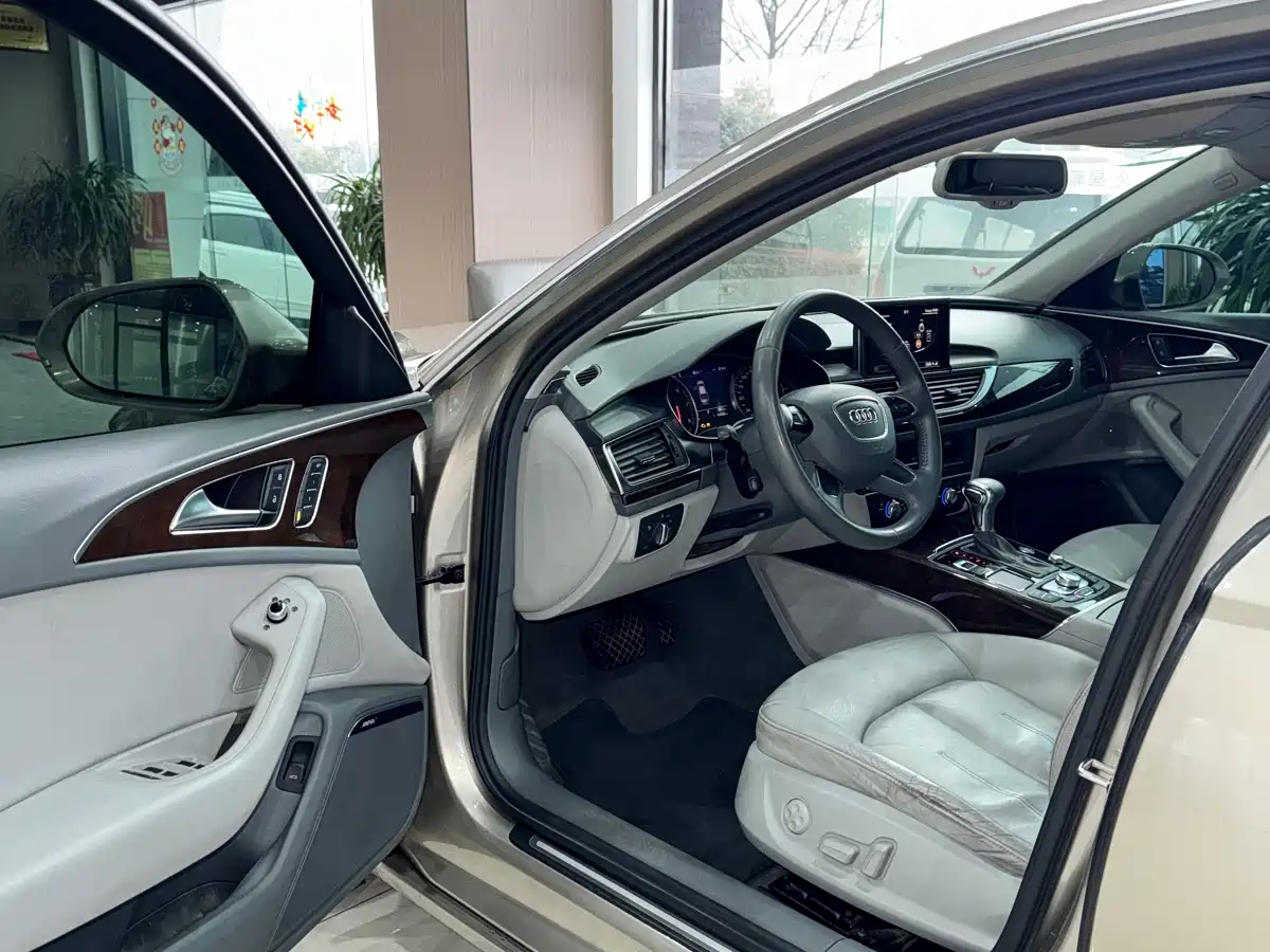Audi A6L 2012 30 FSI Luxury фото 12