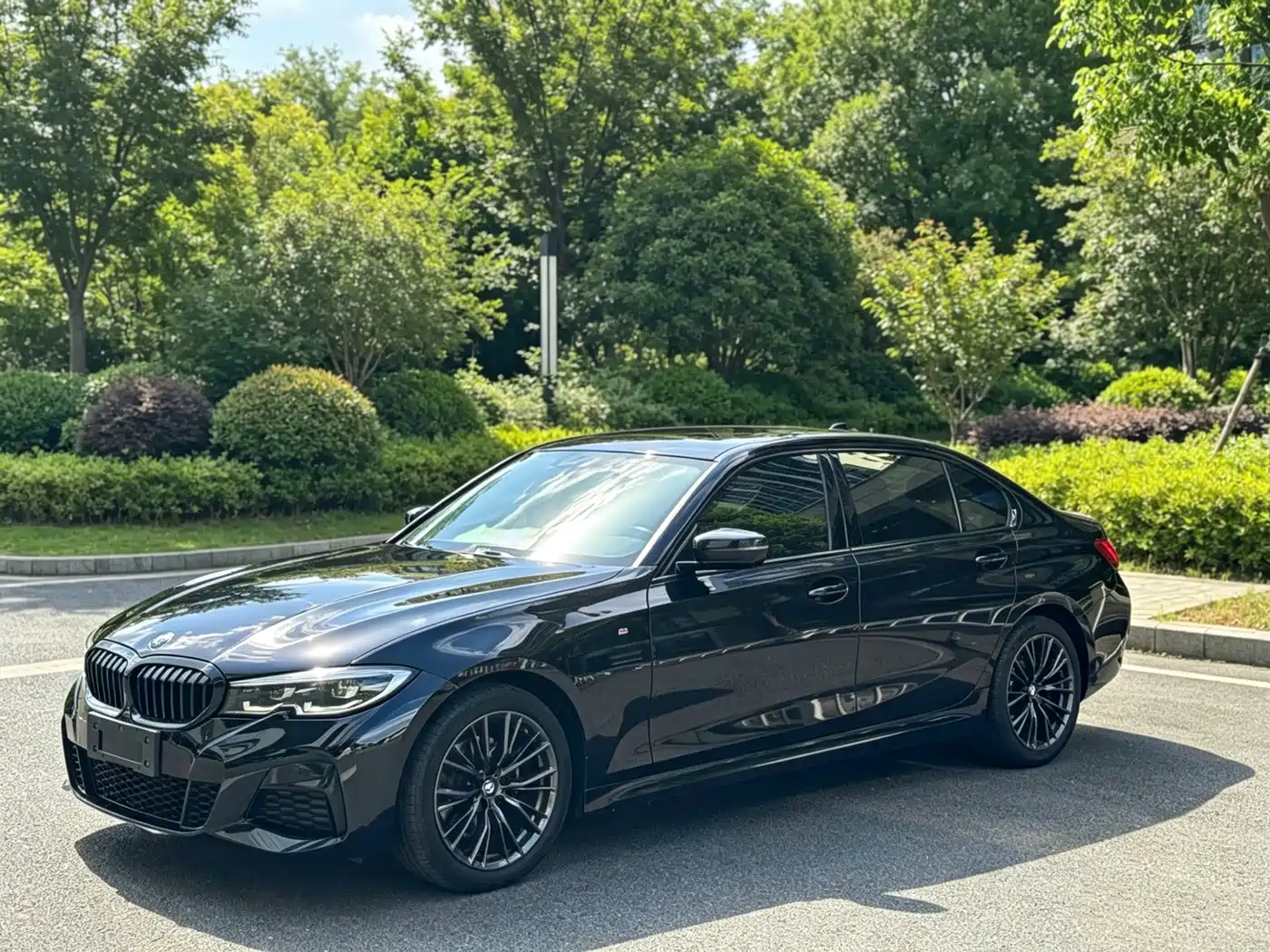 BMW 3 Series 2020 325Li M Sport Black Night Package