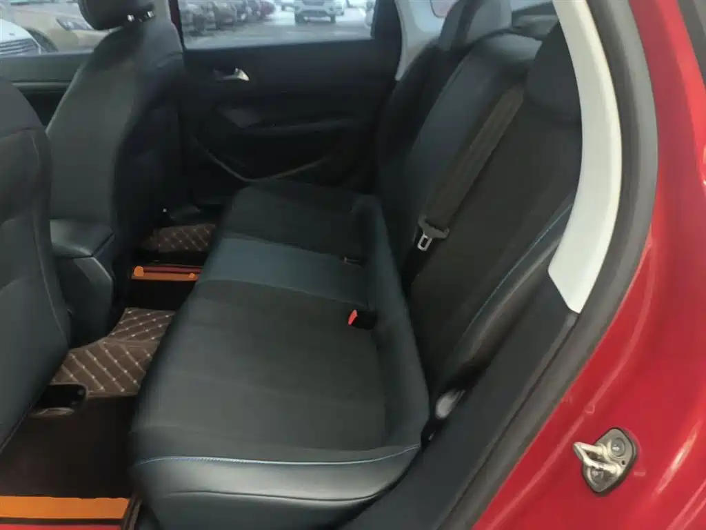 Peugeot 308 2016 230THP Automatic Luxury фото 17
