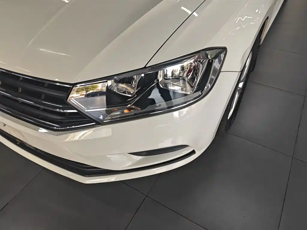 Volkswagen Bora 2018 1.5L Automatic Fashion фото 17