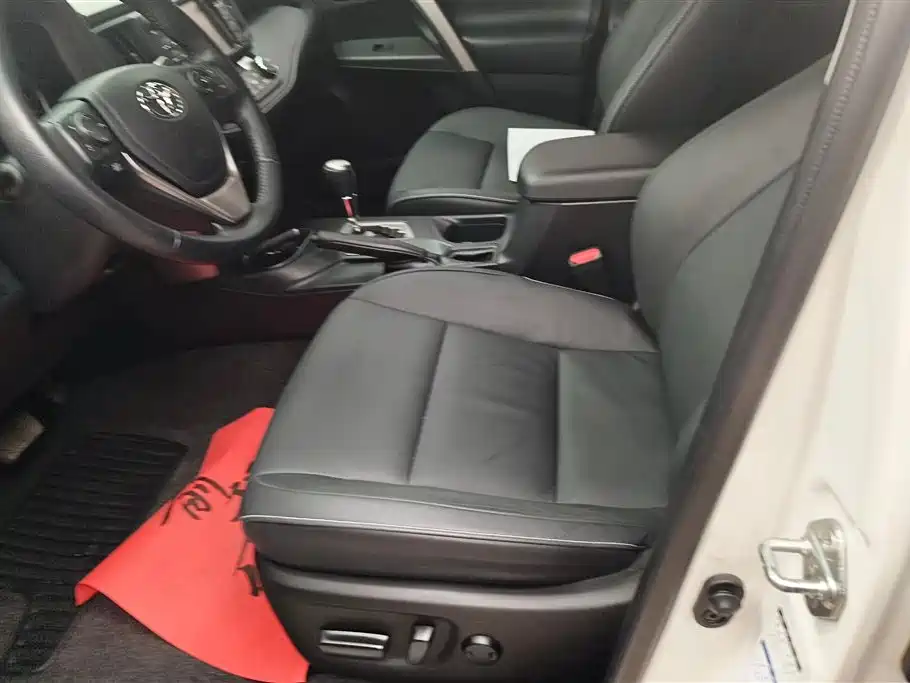 Toyota RAV4 Rongfang 2018 2.5L Automatic 4WD Elite i Edition фото 9