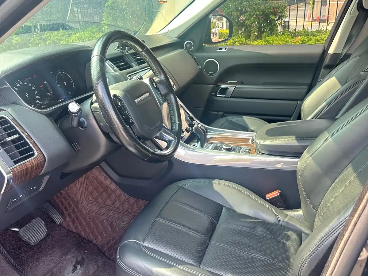 Land Rover Range Rover Sport PHEV 2019 2018 Model P400e