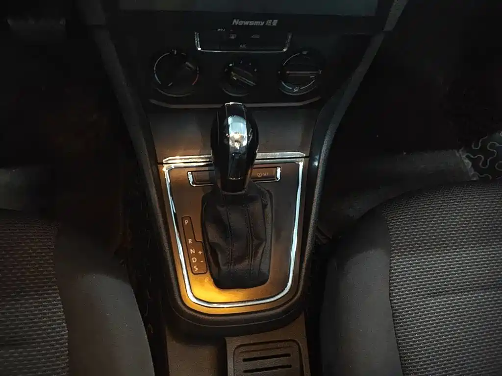 Volkswagen Bora 2018 1.5L Automatic Fashion фото 7