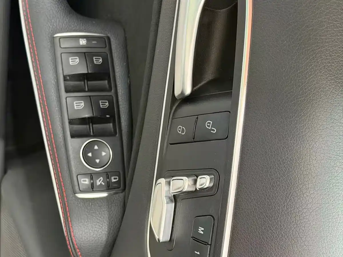 Mercedes-Benz A-Class (Import) 2016 A 200 Sport фото 6