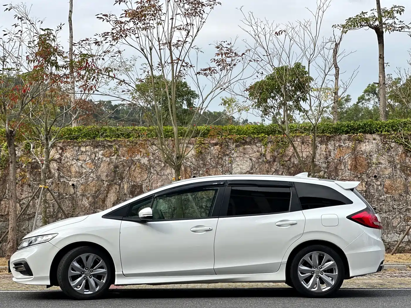 Фото 15 - Honda Jade