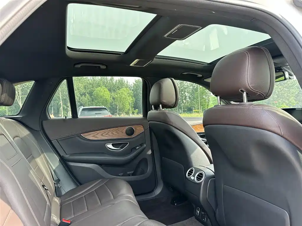 Mercedes-Benz GLC 2019 Model GLC 200 L 4MATIC фото 19