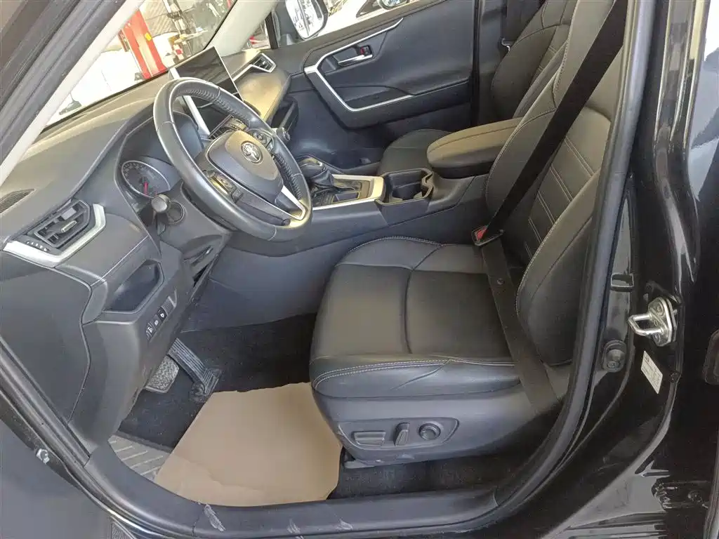 Toyota Wildlander 2022 2.0L CVT FWD Luxury Edition фото 7