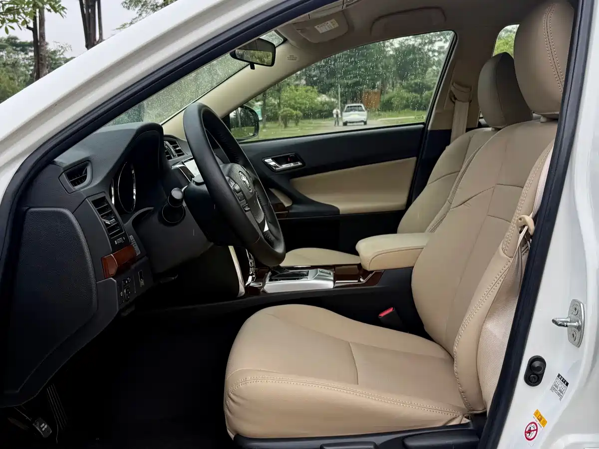Toyota Reiz 2013 2.5S Elite Edition фото 9