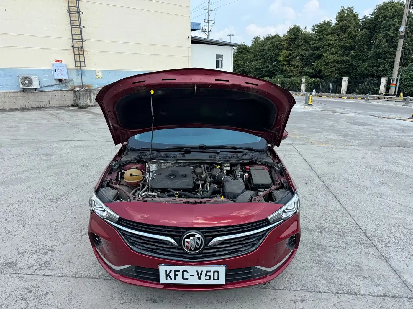 Photo 22 - Buick Verano