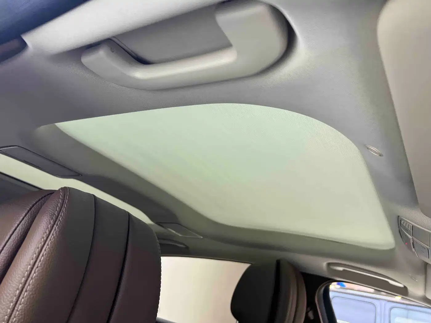 Mercedes-Benz E-Class 2022 E 260 L фото 17