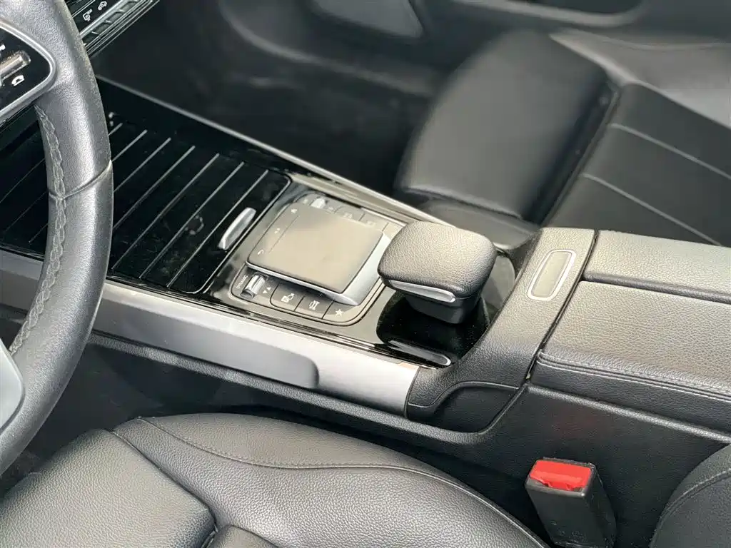 Mercedes-Benz GLB 2021 GLB 200 Dynamic фото 16