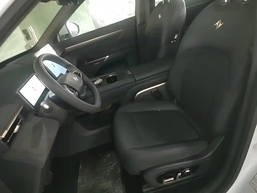 Dongfeng Yipai eπ008 2025 2024 636Max Pure Electric 6-Seater